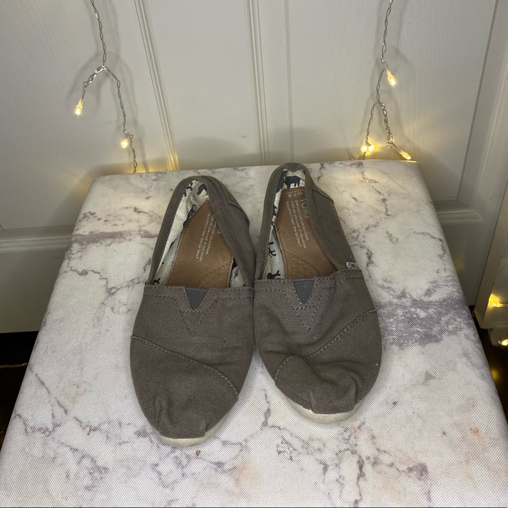 Grey TOMS